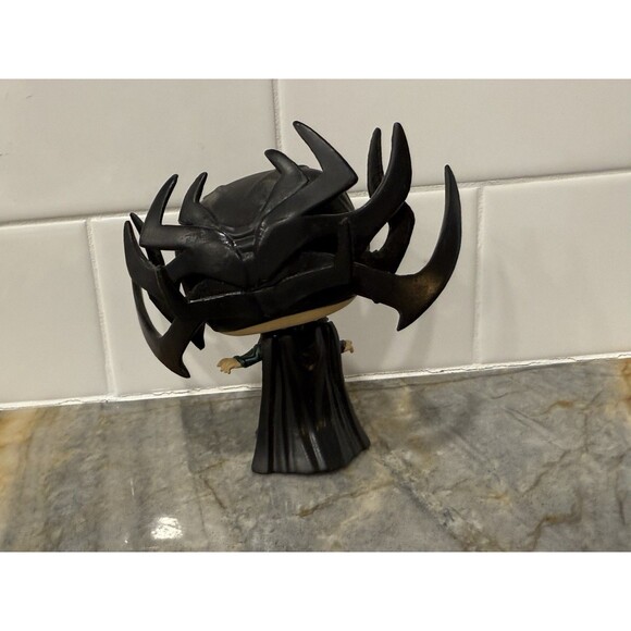 Funko POP! Marvel Thor: Ragnarok Hela Masked #243 Vinyl Action Figure - Picture 6 of 8